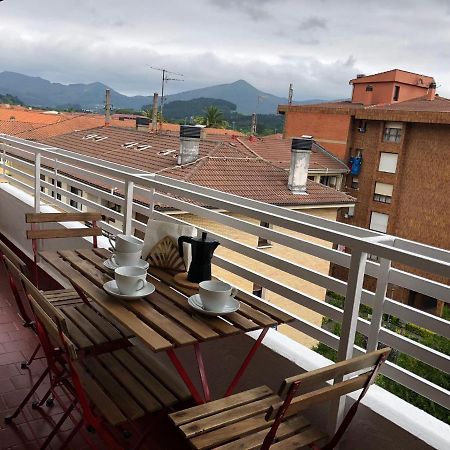 Appartamento Piso céntrico y tranquilo en Gernika Esterno foto