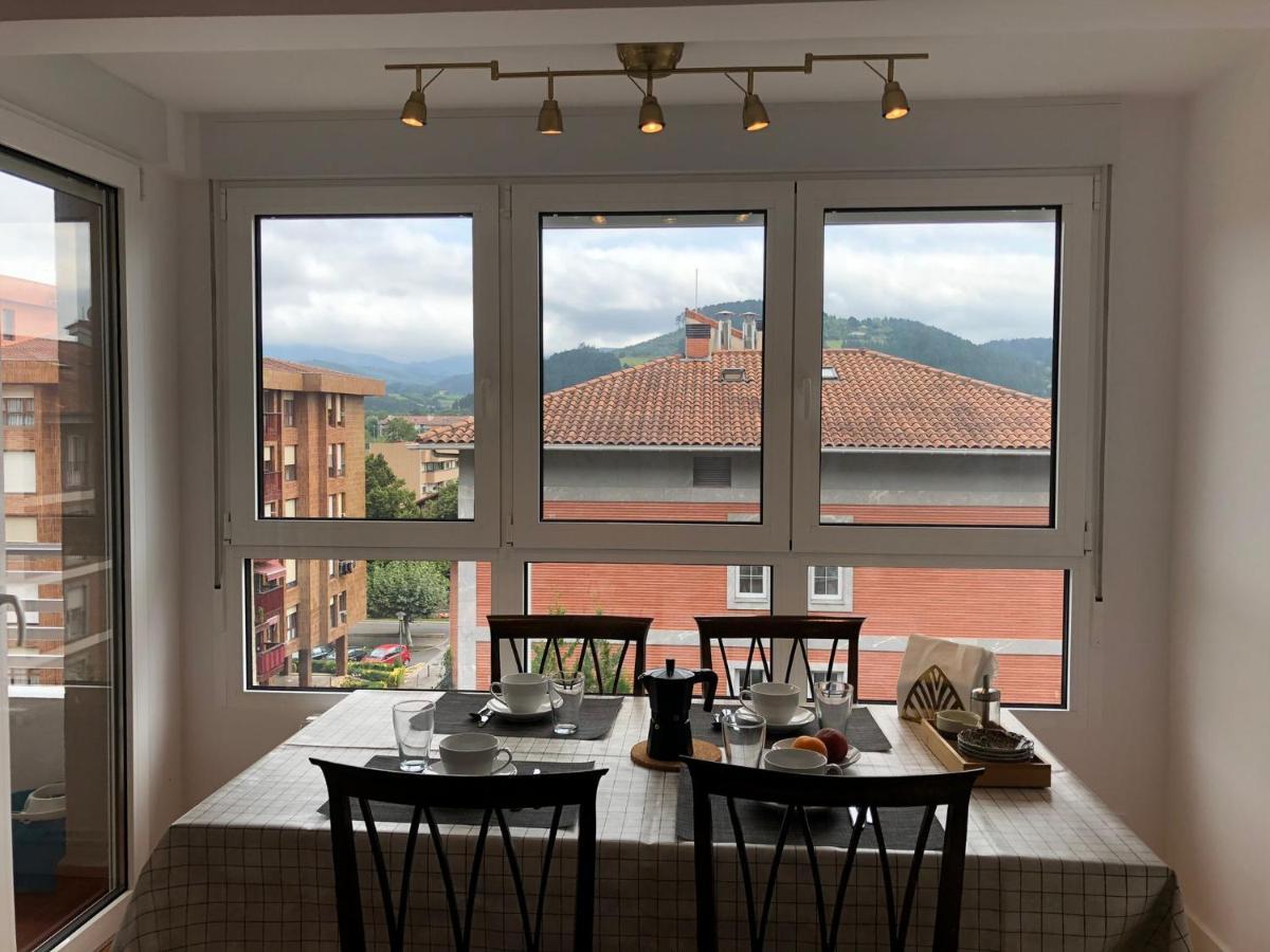 Appartamento Piso céntrico y tranquilo en Gernika Esterno foto