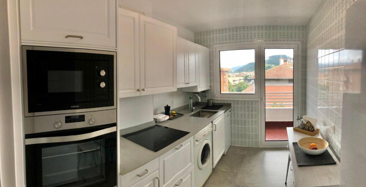 Appartamento Piso céntrico y tranquilo en Gernika Esterno foto